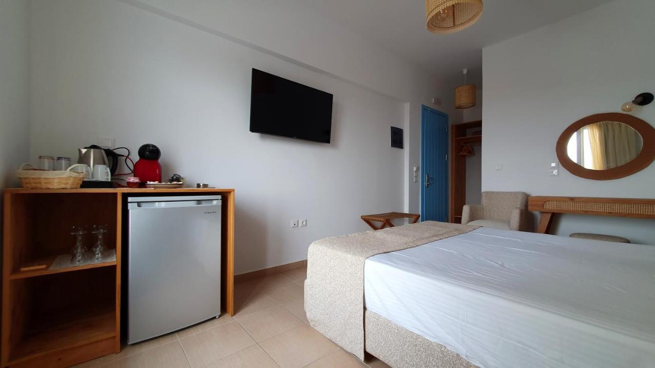 Sarakiniko Rooms Adamantas  Exterior photo